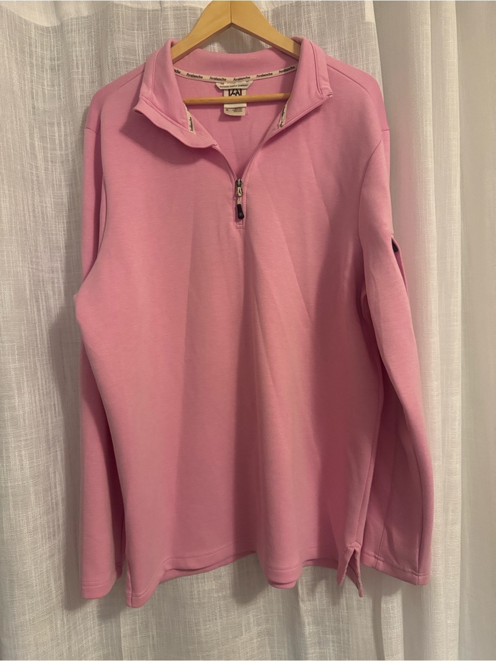 NWOT Avalanche Baby Pink 1/4 Zip Pullover Women’s Size XL w Arm Pocket